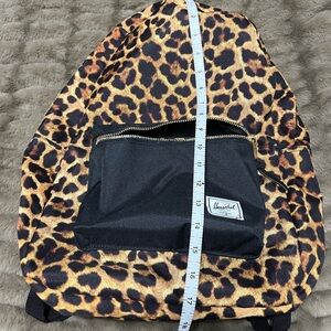 HERSCHEL LEOPARD PRINT BACKPACK